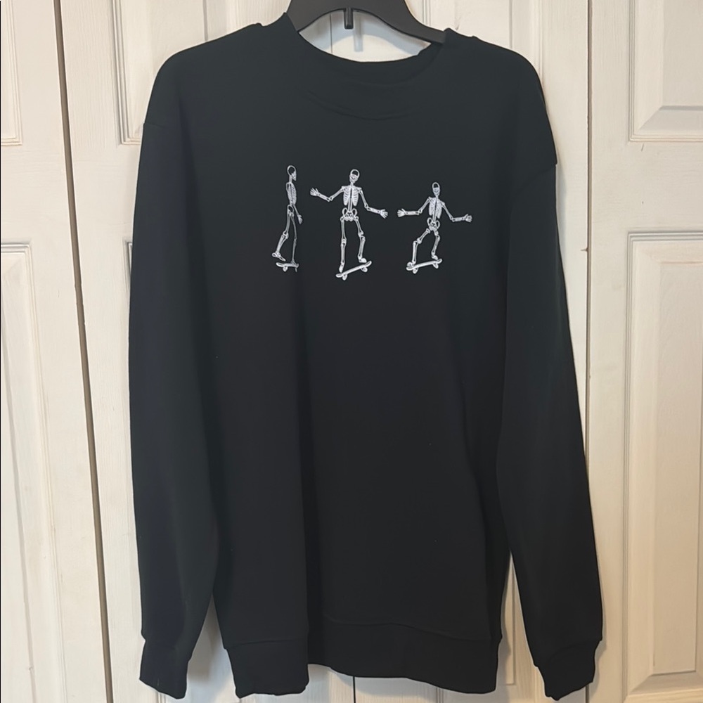 Black Skeleton Skateboard Sweater